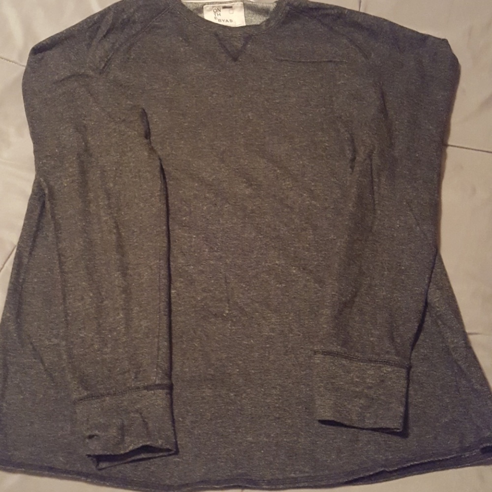 XL On The Byas grey long sleeve tee